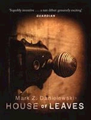 Amp House Leavesamp Mark Danielewski Bog - Hardback  - 9781529943993
